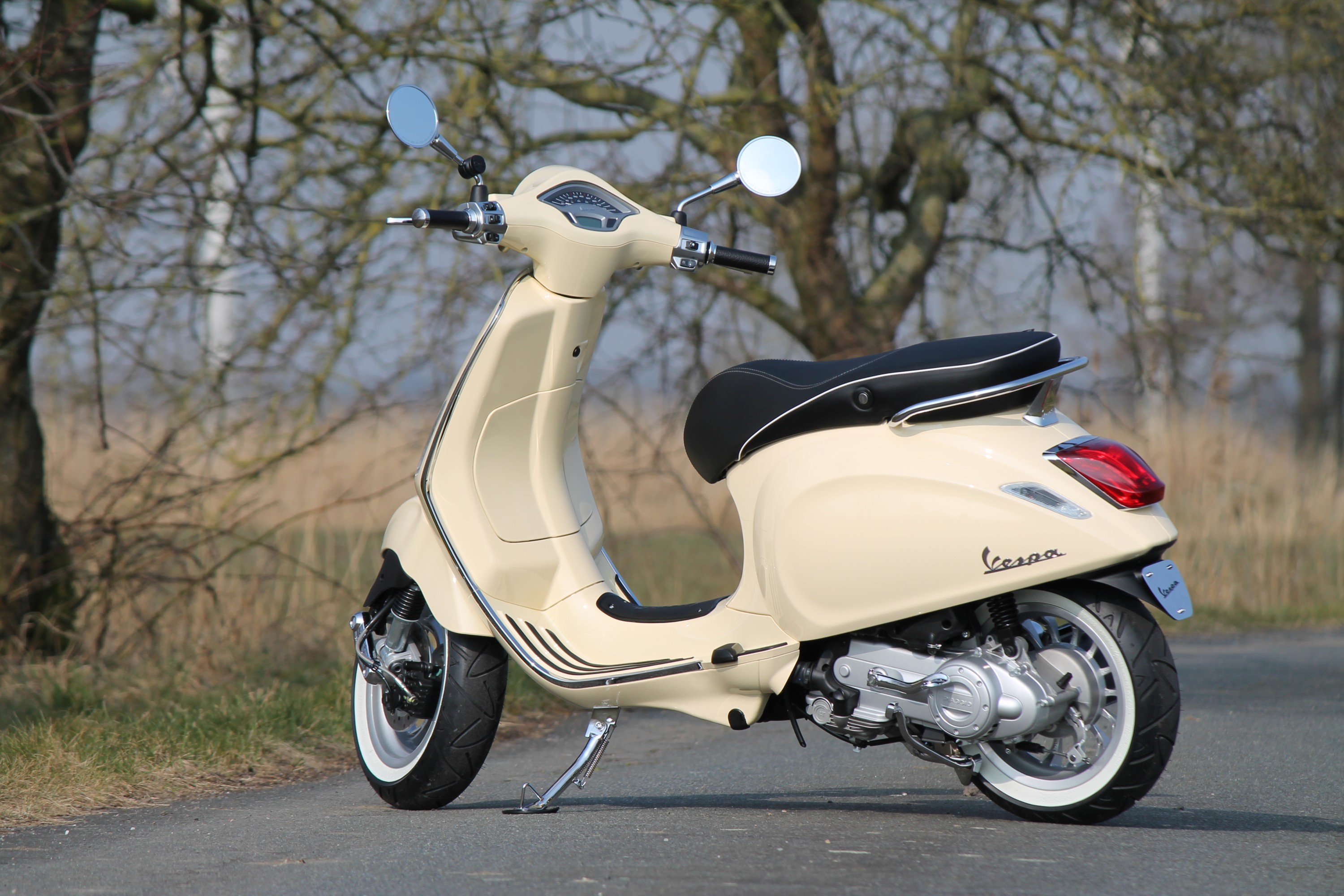 Vespa Primavera im Frühling