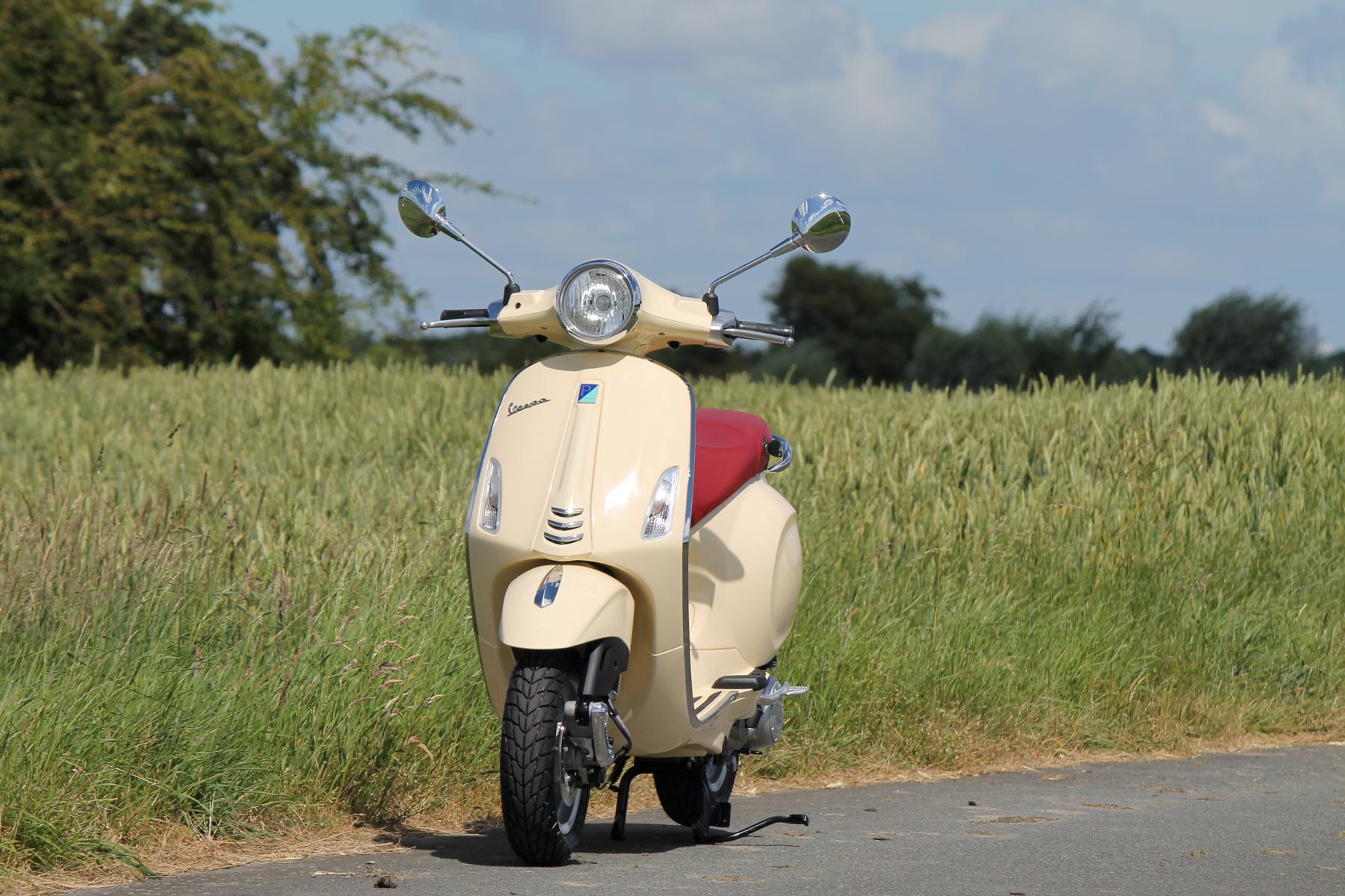 Vespa Primavera im Norden