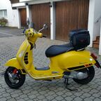 Meine gelbe Vespa