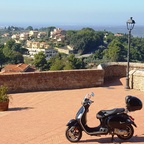 Montescudaio - Provinz Pisa - Toskana - Toscana - Vespa GTS 300