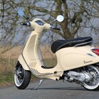 Vespa Primavera im Frühling