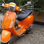 Vespa Sprint 125 orange